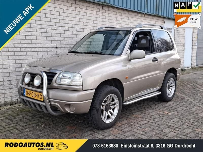Beige (metallic) Occasion 2000 Suzuki Grand Vitara Cabriolet | € 3.499 (Eerlijke prijs) - Afbeelding 1/4