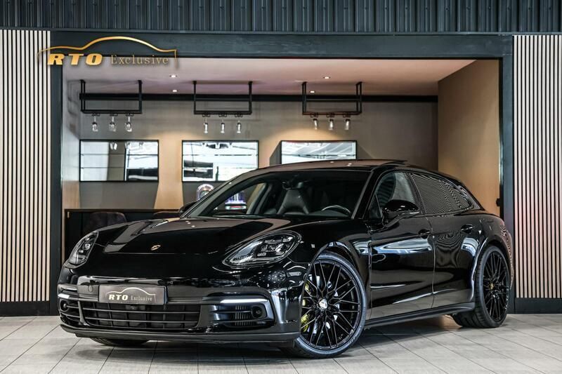 Zwart Gebruikt 2020 Porsche Panamera Chrono Sedan | € 80.000 - Afbeelding 1/4