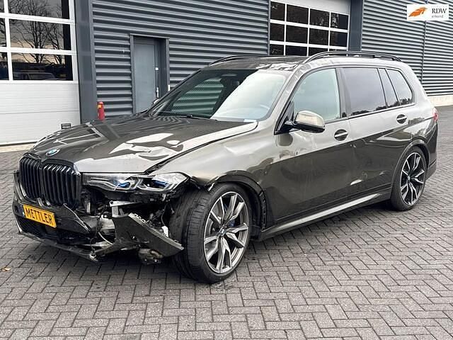 Groen Gebruikt 2022 BMW X7 Executive SUV | € 49.999 - Afbeelding 1/4