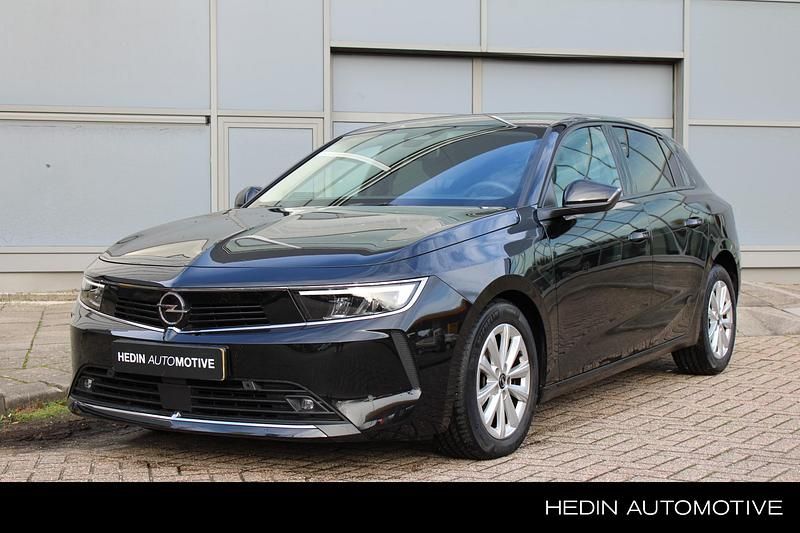 Zwart Gebruikt 2023 Opel Astra Hatchback | € 20.945 (Eerlijke prijs) - Afbeelding 1/4