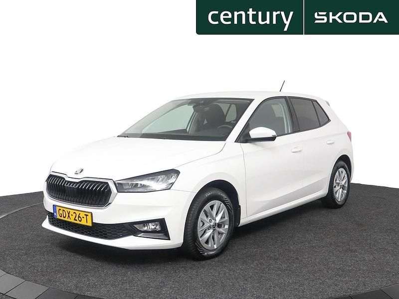 Wit Occasion 2024 Skoda Fabia Selection Hatchback | € 18.400 (Eerlijke prijs) - Afbeelding 1/4