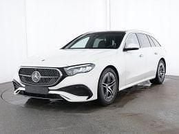 Licht poolwit uni Gebruikt 2024 Mercedes 300 AMG Stationwagen | € 54.750 (Iets duurder) - Afbeelding 1/4