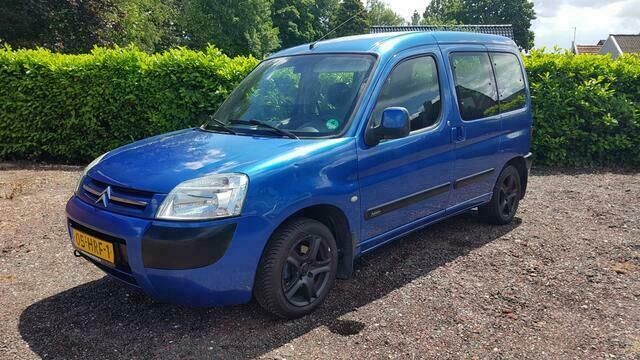 Blauw Gebruikt 2004 Citroën Berlingo MPV | € 1.750 (Goede deal) - Afbeelding 1/4