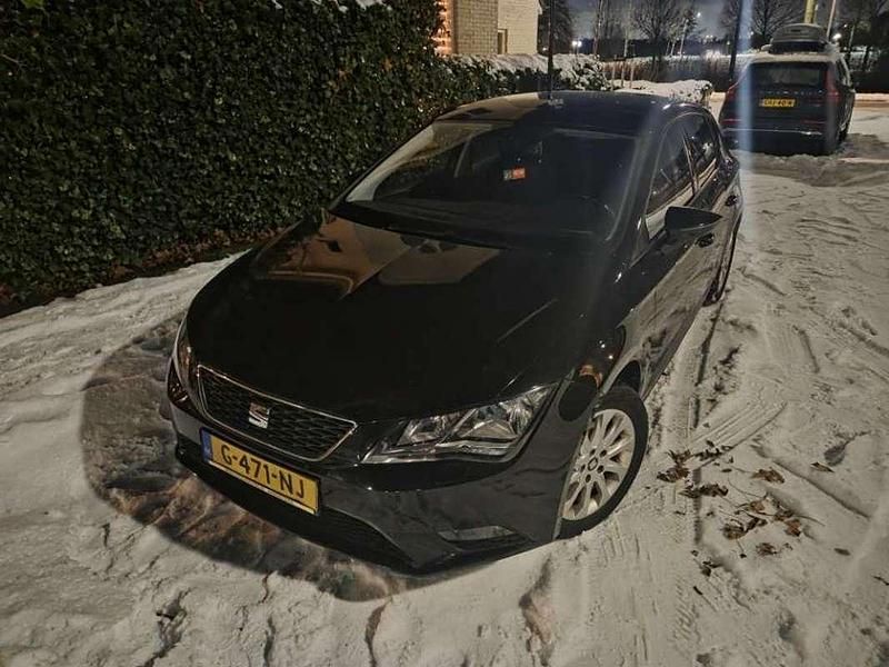 Zwart Occasion 2015 Seat Leon Style Stationwagen | € 8.750 (Eerlijke prijs) - Afbeelding 1/4