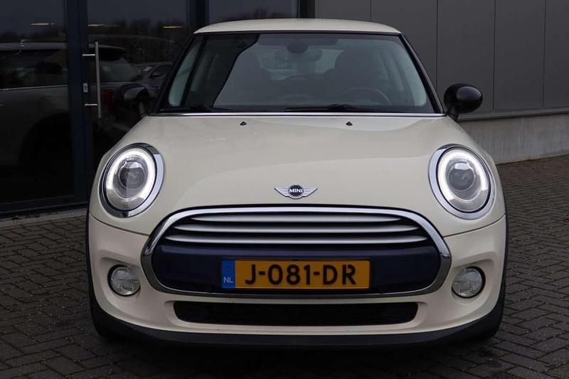 Occasion Mini Cooper Business 136 PK (100 kW) 2015 Wit Hatchback