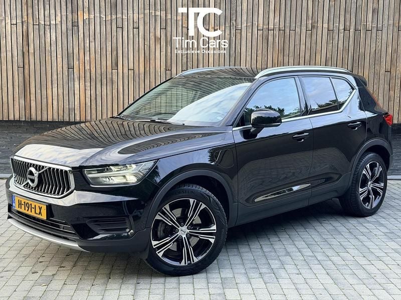 Zwart Occasion 2020 Volvo XC40 Inscription SUV | € 23.950 (Super prijs) - Afbeelding 1/4