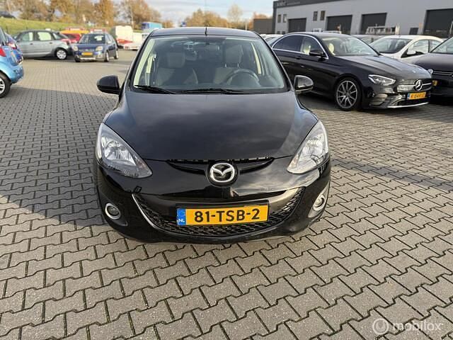 Zwart Gebruikt 2012 Mazda 2 Hatchback | € 3.250 (Eerlijke prijs) - Afbeelding 1/4