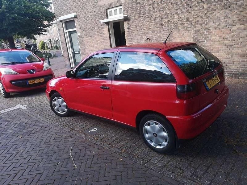 Gebruikt 1997 Seat Ibiza Hatchback | € 1.499 - Afbeelding 1/4