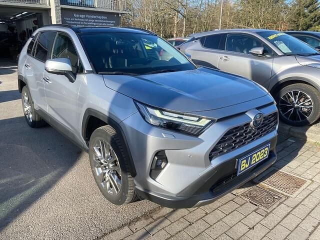 Grijs Occasion 2023 Toyota RAV4 Lounge SUV | € 35.900 (Super prijs) - Afbeelding 1/4