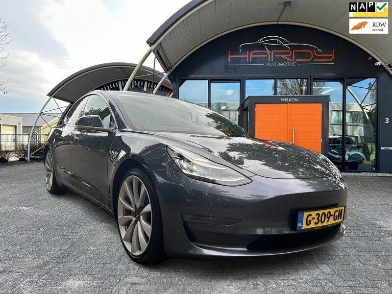 Grijs Gebruikt 2019 Tesla Model 3 Performance Sedan | € 19.880 (Eerlijke prijs) - Afbeelding 1/4