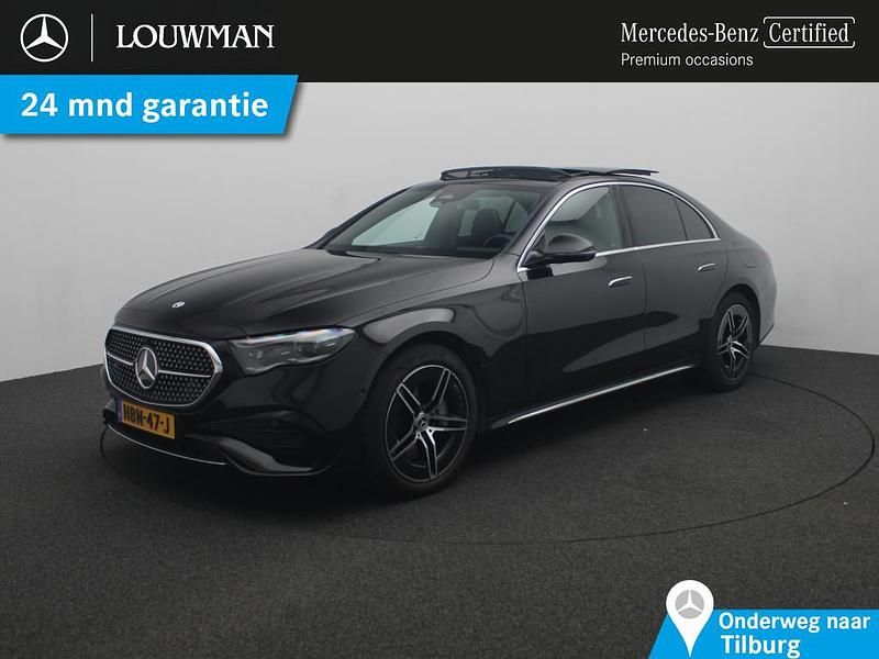 Zwart Occasion 2025 Mercedes E300 AMG Sedan | € 65.945 (Eerlijke prijs) - Afbeelding 1/4