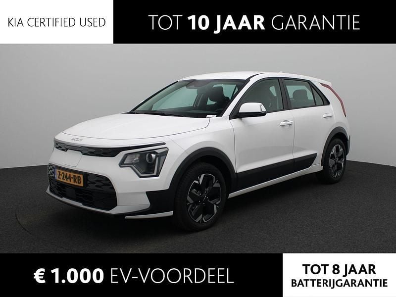 Wit Gebruikt 2024 Kia e-Niro Light SUV | € 30.940 (Super prijs) - Afbeelding 1/3