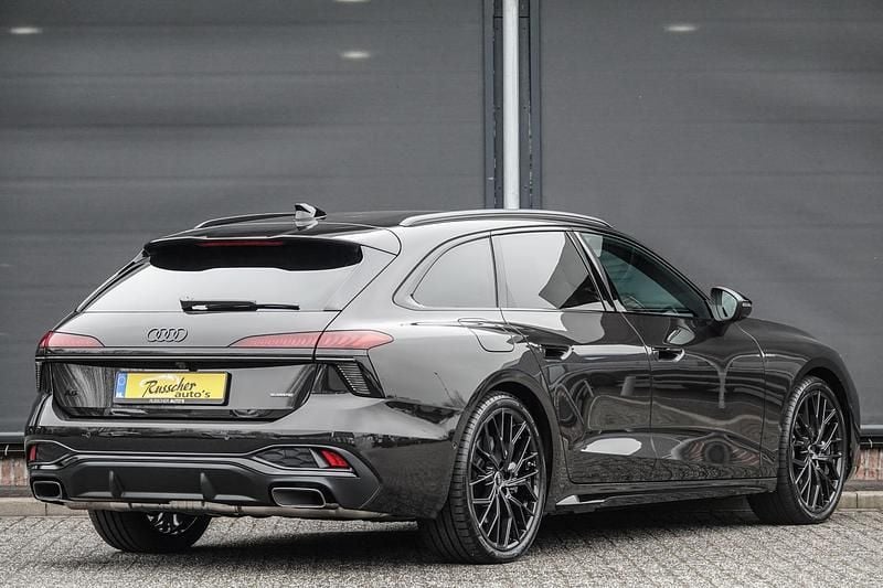 Nieuw Audi A6 e-tron Edition .1 339 kW (462 PK) 2025 Bruin Stationwagen