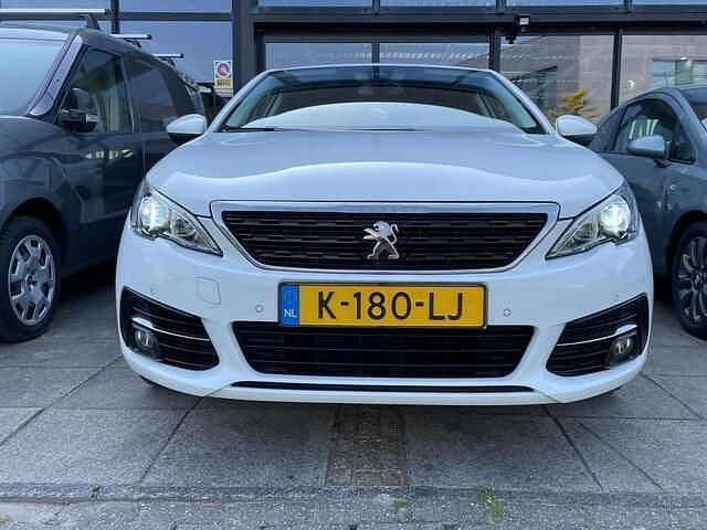 Occasion Peugeot 308 SW Active 110 PK (80 kW) 2021 Wit Stationwagen