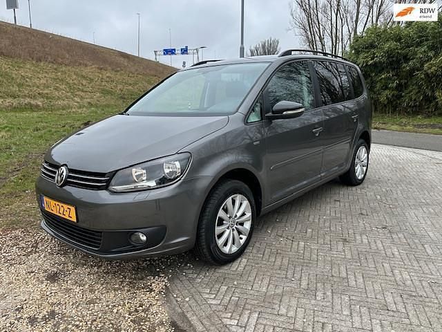 Occasion VW Touran Trendline 140 PK (102 kW) 2013 Grijs MPV