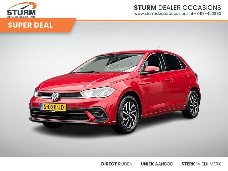 Rood Gebruikt 2023 VW Polo Life Hatchback | € 17.789 (Goede deal) - Afbeelding 1/4
