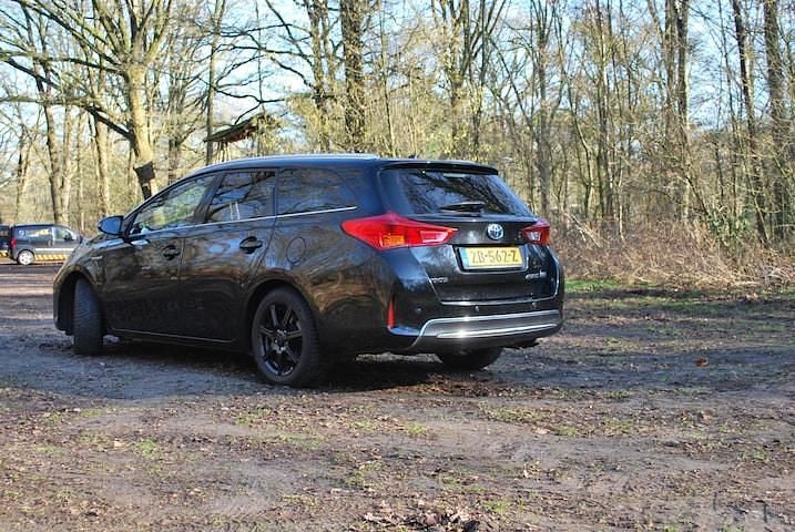 Occasion Toyota Auris Touring Sports Executive 2014 Zwart (metallic) Stationwagen