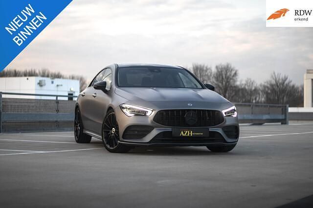 Grijs Occasion 2020 Mercedes CLA200 Premium Plus Sedan | € 28.999 (Eerlijke prijs) - Afbeelding 1/4