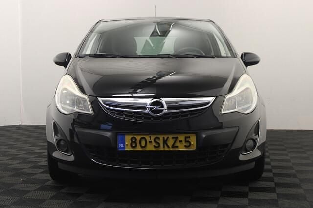 Occasion Opel Corsa Selection 86 PK (63 kW) 2011 Zwart (metallic) Hatchback