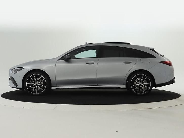 Occasion Mercedes CLA250e Business 218 PK (160 kW) 2025 Licht hightechzilver metallic Sedan
