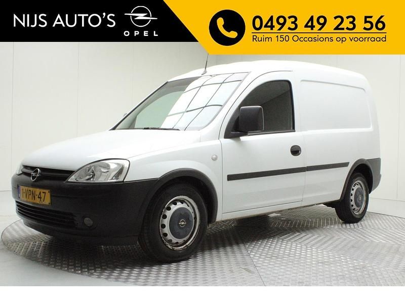 Gebruikt 2011 Opel Combo Hatchback | € 2.950 - Afbeelding 1/4