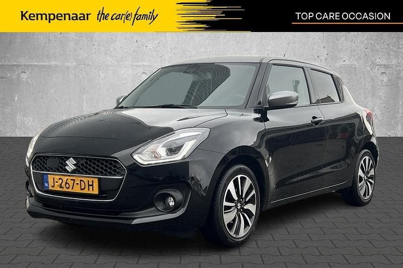 Zwart Occasion 2020 Suzuki Swift Hatchback | € 14.450 (Eerlijke prijs) - Afbeelding 1/4