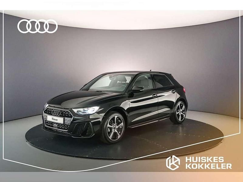 Zwart Nieuw 2025 Audi A1 Sportback Ambiente Hatchback | € 34.093 (Eerlijke prijs) - Afbeelding 1/4
