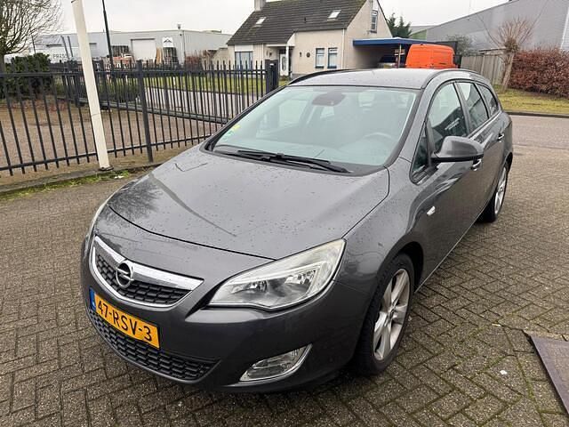 Occasion Opel Astra Edition 95 PK (69 kW) 2011 Grijs Stationwagen