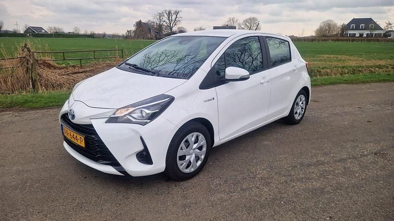 Occasion Toyota Yaris Hybrid Active 73 PK (53 kW) 2019 Wit Hatchback