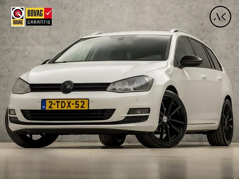 Wit Occasion 2013 VW Golf VII Highline Stationwagen | € 8.445 (Eerlijke prijs) - Afbeelding 1/4