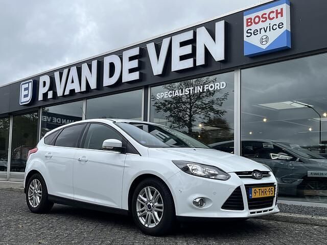 Wit Gebruikt 2014 Ford Focus Titanium Hatchback | € 6.950 (Eerlijke prijs) - Afbeelding 1/4