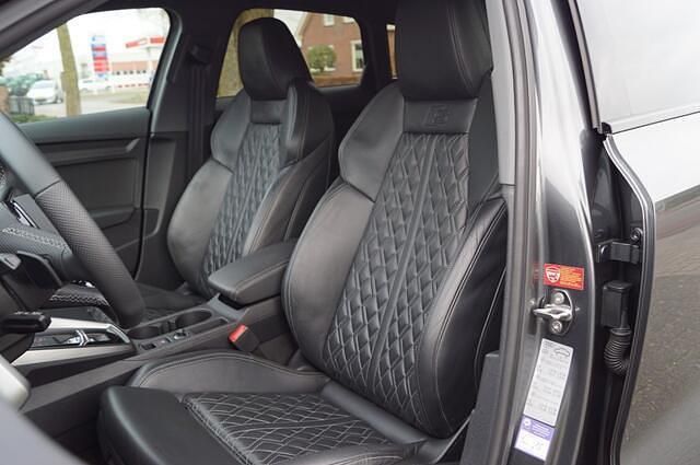 Occasion Audi A3 Sportback S-Line 245 PK (180 kW) 2022 Grijs (metallic) Hatchback