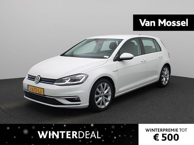 Wit Occasion 2019 VW Golf VII Highline Hatchback | € 16.900 (Super prijs) - Afbeelding 1/4