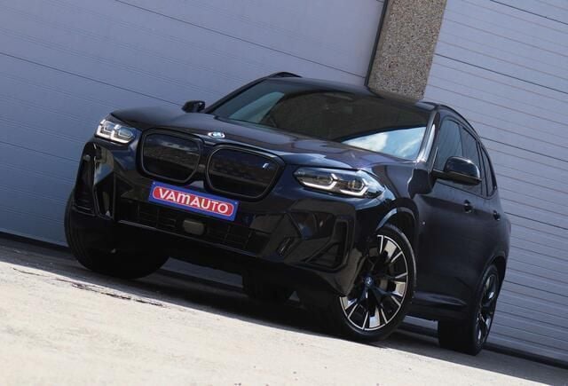 Zwart Gebruikt 2022 BMW iX3 M Sport SUV | € 46.950 (Iets duurder) - Afbeelding 1/4