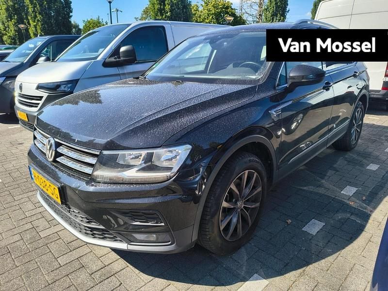 Zwart Gebruikt 2020 VW Tiguan Allspace Comfortline SUV | € 28.900 (Super prijs) - Afbeelding 1/4
