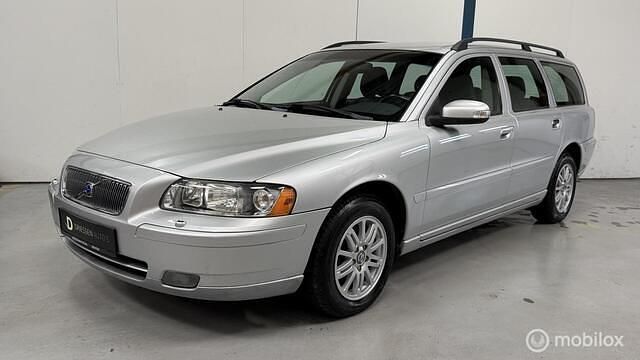 Grijs Gebruikt 2007 Volvo V70 Standard Stationwagen | € 13.945 - Afbeelding 1/4