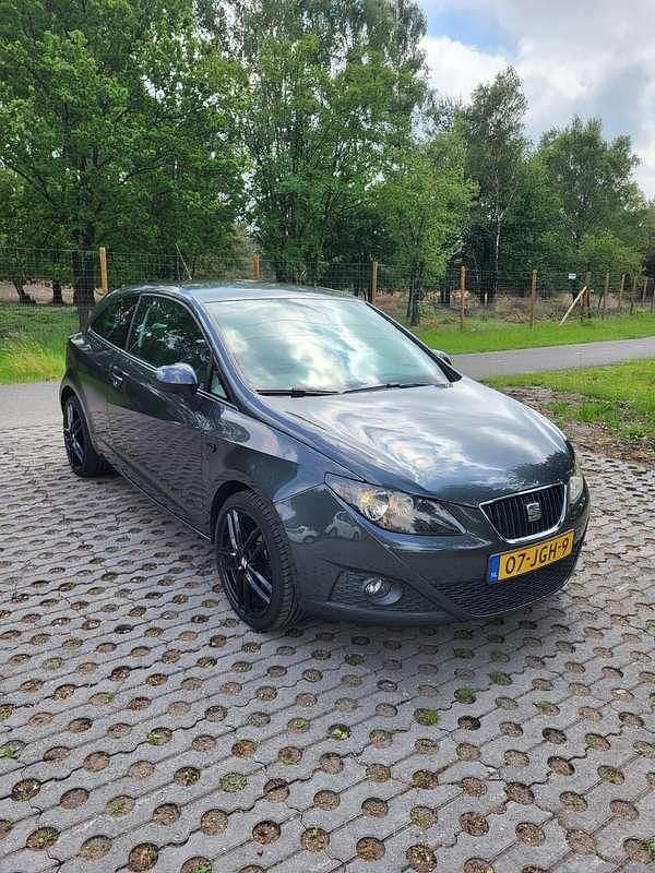 Zwart Gebruikt 2009 Seat Ibiza Stylance Hatchback | € 2.500 (Eerlijke prijs) - Afbeelding 1/4