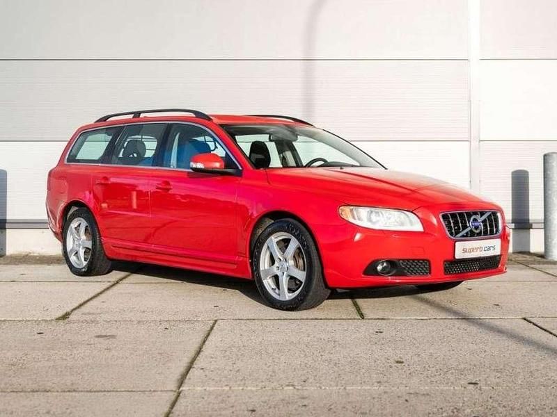 Rood Occasion 2009 Volvo V70 Stationwagen | € 14.995 (Iets duurder) - Afbeelding 1/4