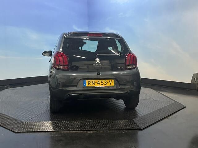 Grijs Gebruikt 2018 Peugeot 108 Active Hatchback | € 6.250 (Goede deal) - Afbeelding 1/4