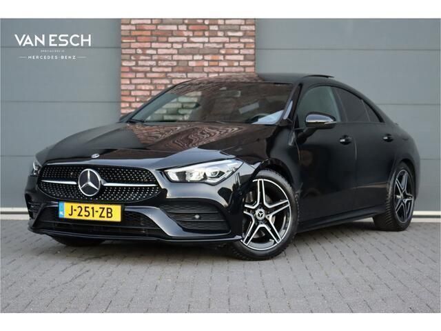 Zwart Gebruikt 2020 Mercedes CLA200 Business Coupé | € 33.500 (Iets duurder) - Afbeelding 1/4