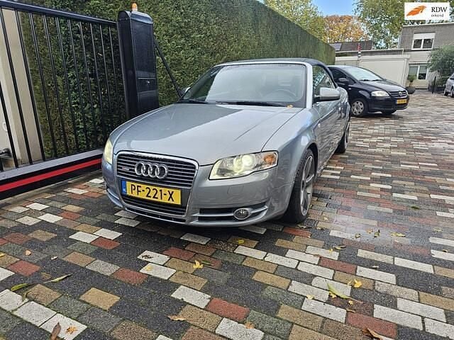 Grijs Gebruikt 2007 Audi A4 Cabriolet Proline Cabriolet | € 6.750 (Eerlijke prijs) - Afbeelding 1/4