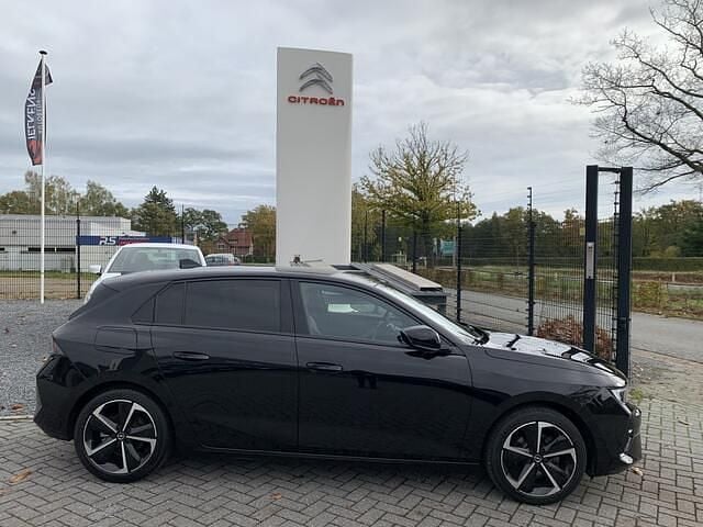 Zwart Gebruikt 2024 Opel Astra Hatchback | € 22.500 (Super prijs) - Afbeelding 1/4