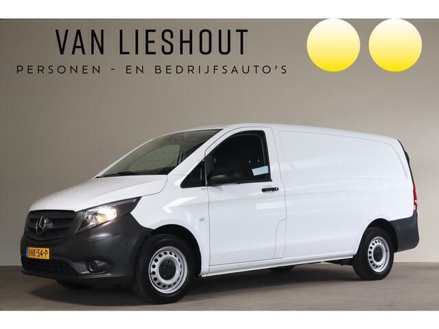 Wit Gebruikt 2021 Mercedes Vito MPV | € 20.900 - Afbeelding 1/4