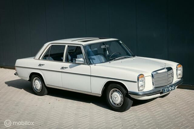 Wit Gebruikt 1975 Mercedes 230 Sedan | € 25.950 - Afbeelding 1/4