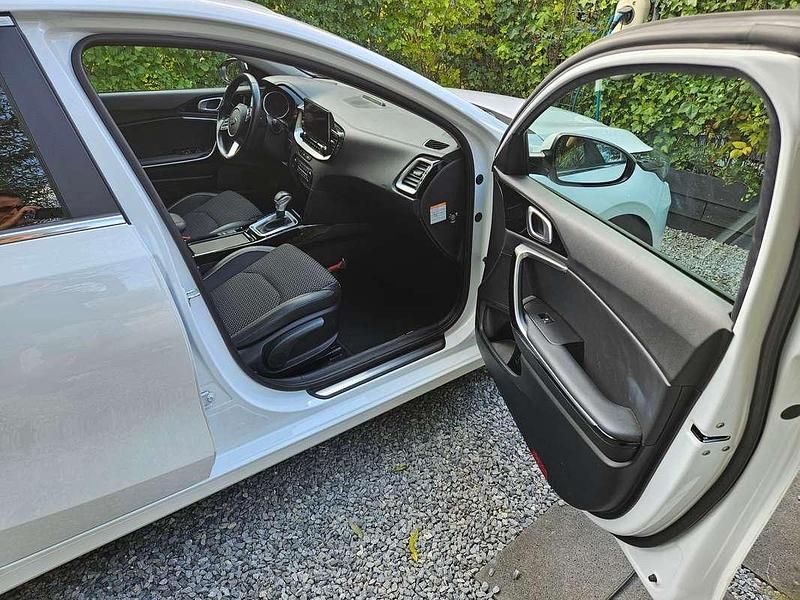 Wit Gebruikt 2021 Kia Ceed Stationwagen | € 20.995 (Eerlijke prijs) - Afbeelding 1/4
