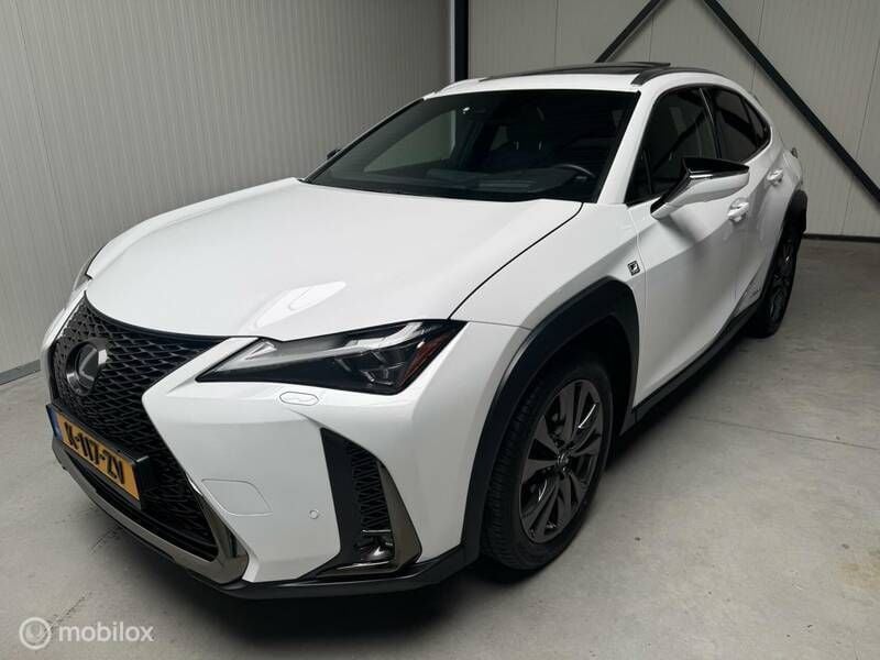 Wit Gebruikt 2021 Lexus UX Sport Line SUV | € 31.940 (Goede deal) - Afbeelding 1/4