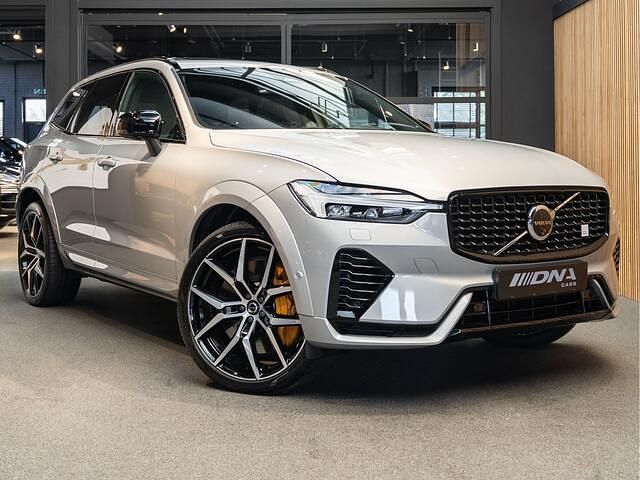 Grijs (metallic) Occasion 2024 Volvo XC60 SUV | € 69.995 - Afbeelding 1/4