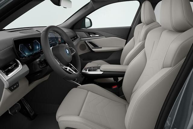 Nieuw BMW iX2 M Sport 225 kW (306 PK) 2026 Skyscraper grey metallic (grijs metallic) SUV