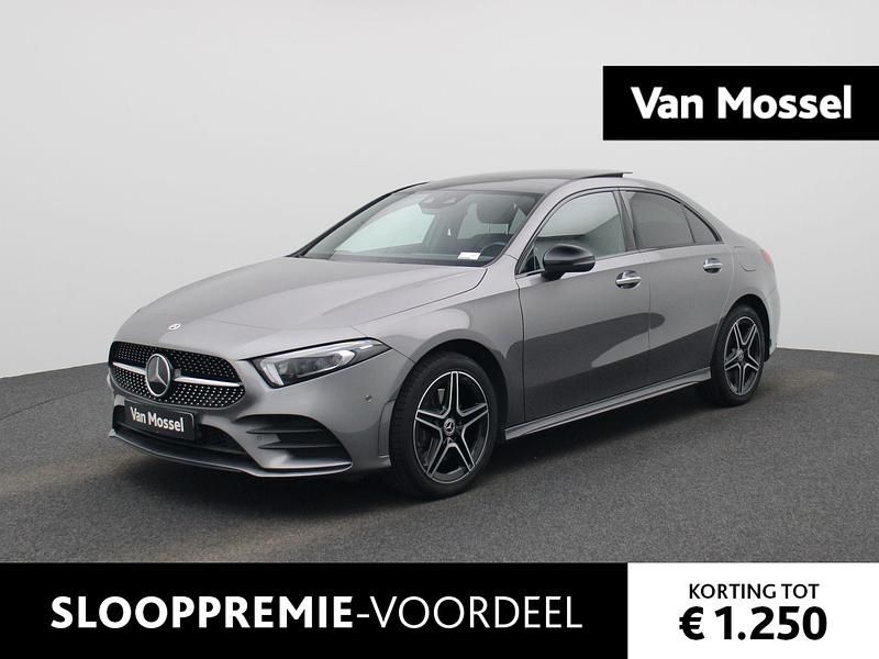Grijs Gebruikt 2021 Mercedes A250 AMG line Sedan | € 27.445 (Eerlijke prijs) - Afbeelding 1/3
