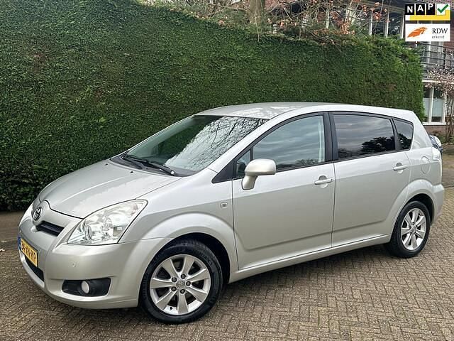 Grijs Gebruikt 2007 Toyota Verso Luna MPV | € 4.500 (Eerlijke prijs) - Afbeelding 1/4